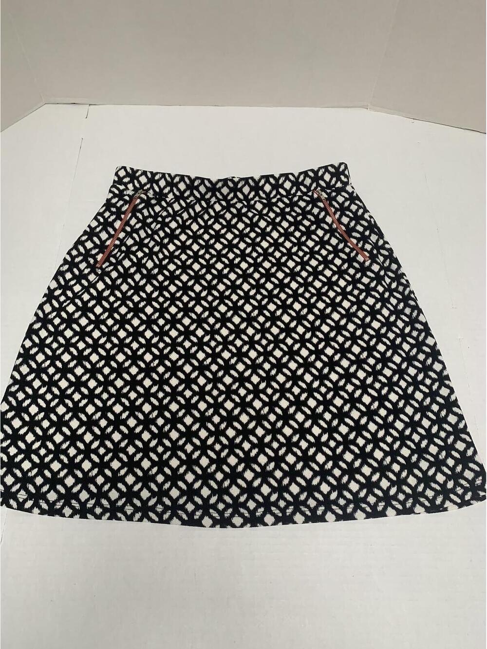 Le Lis Black and White Geometric Print Size XL Poly-Spandex Skirt